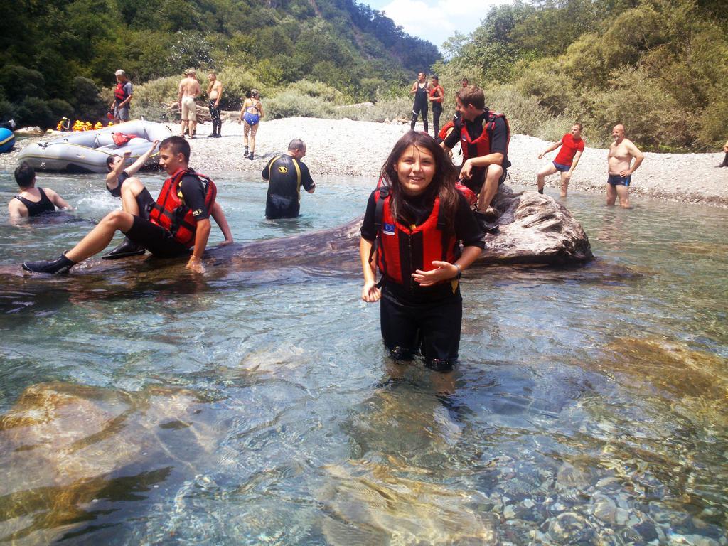 Rafting Camp Tara Center Tri Vodenice Bastasi Buitenkant foto