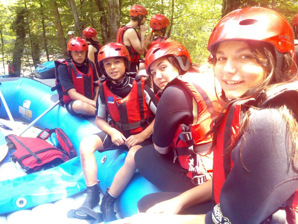 Rafting Camp Tara Center Tri Vodenice Bastasi Buitenkant foto