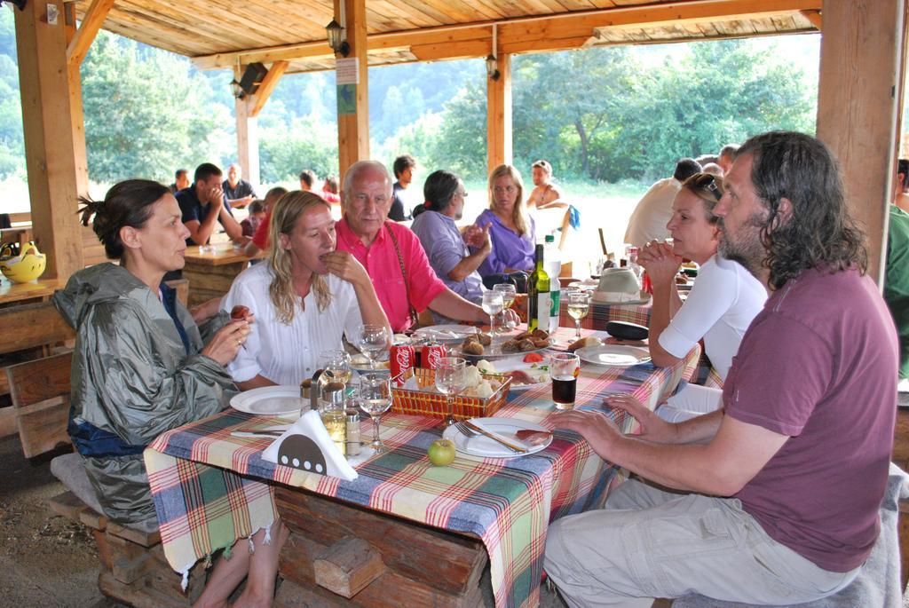 Rafting Camp Tara Center Tri Vodenice Bastasi Kamer foto