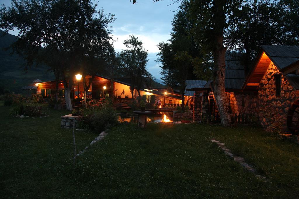 Rafting Camp Tara Center Tri Vodenice Bastasi Buitenkant foto