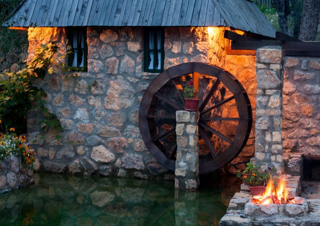 Rafting Camp Tara Center Tri Vodenice Bastasi Buitenkant foto